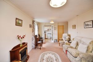 LIVING ROOM- click for photo gallery